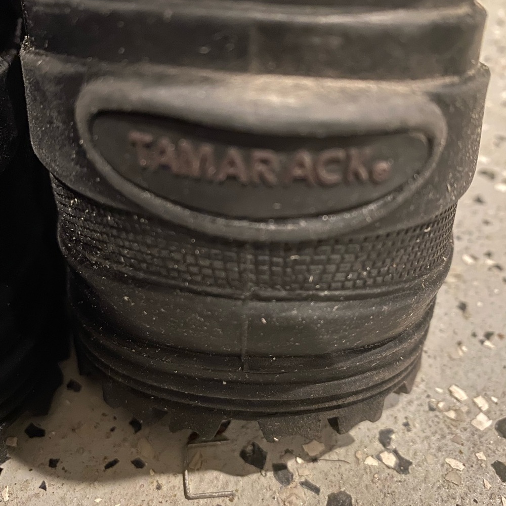 Men's Rugged Brown and Black Snow Boots - Picture 5 of 8